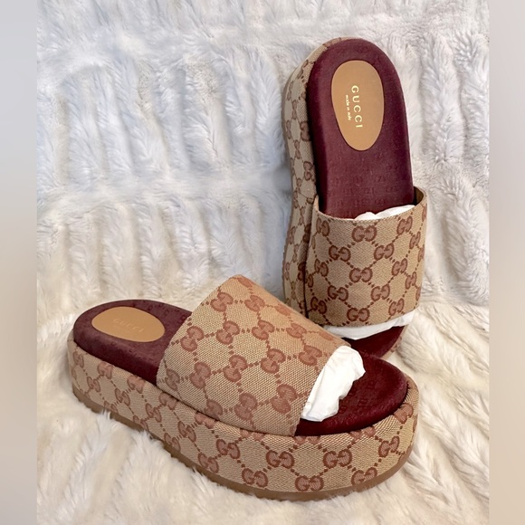 Gucci Women's Beige Slide Sandals - Picture 1 of 13